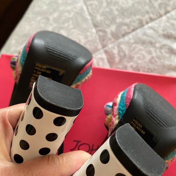 Betsey Johnson Platform pumps. Size 7 1/2. Worn once. Just like new. - Picture 11 of 11